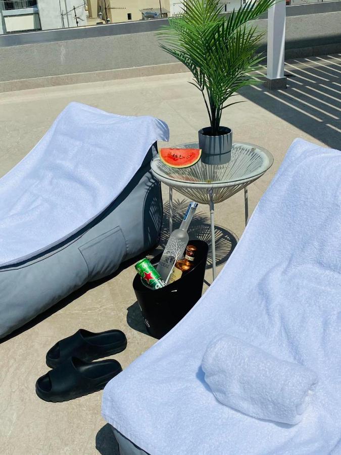 New 2Bd Aprt With Shared Rooftop Pool E2 아테네 외부 사진