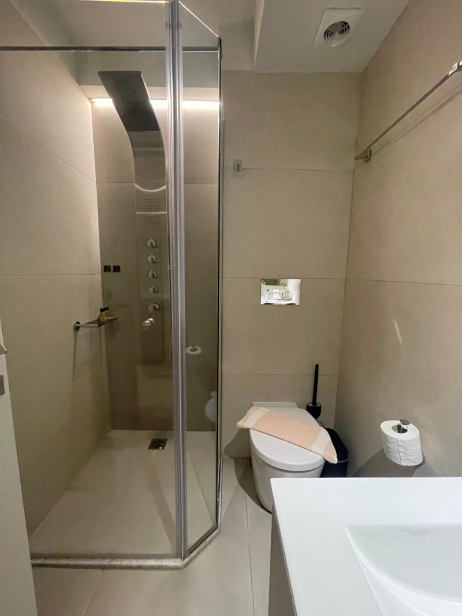 New 2Bd Aprt With Shared Rooftop Pool E2 아테네 외부 사진